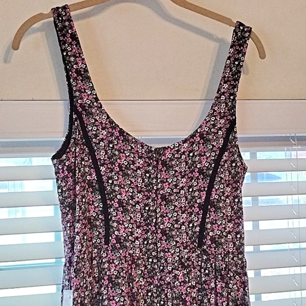 B. Smart Junior Floral Black and Pink Women's Dress, Size: 7, NWT